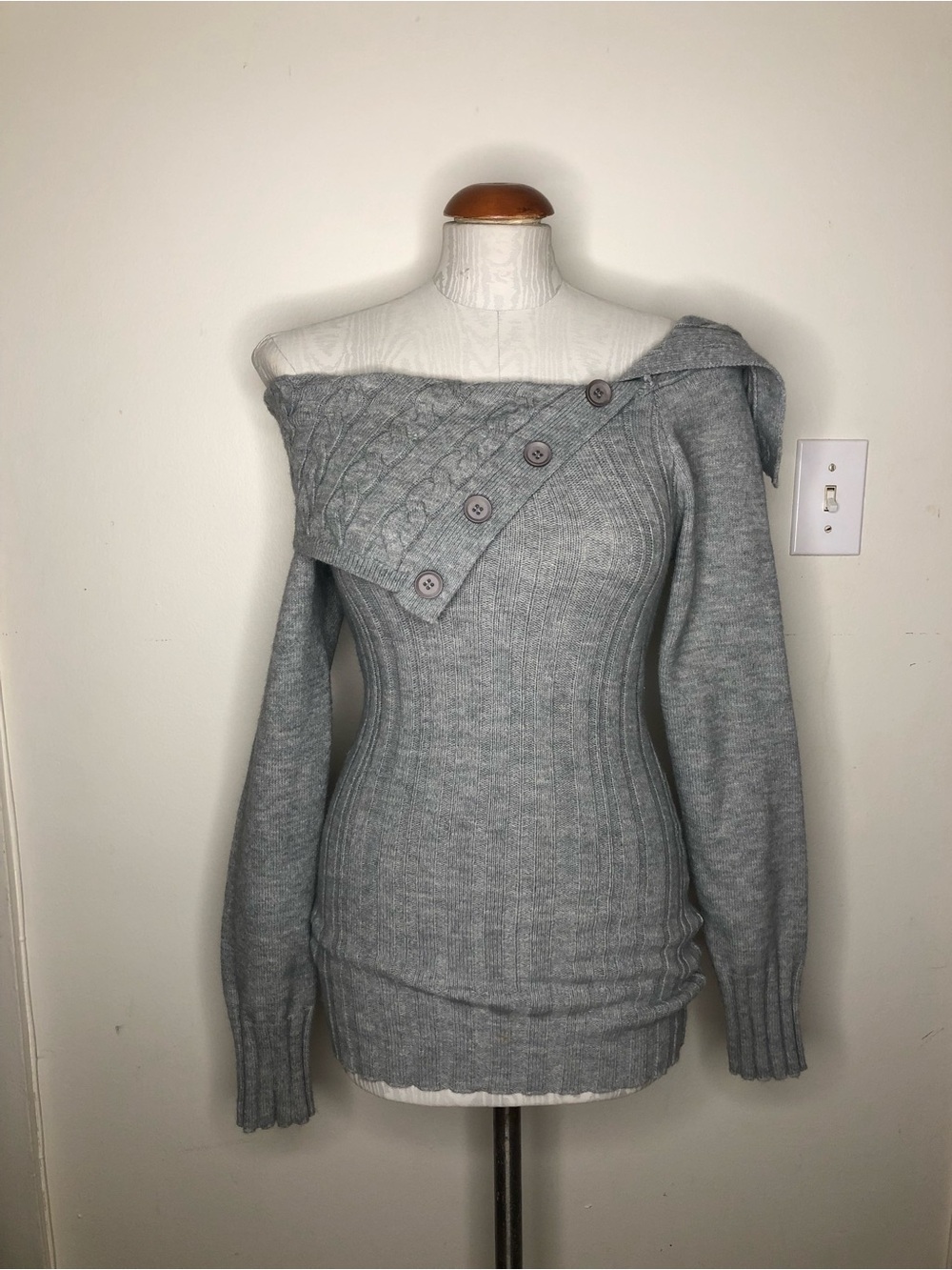 Off-Shoulder Cable Detail Gray Women’s Sweater